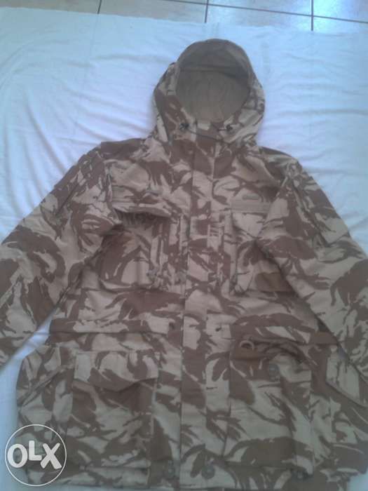 Jacheta camuflaj xxxxl,accept schimb