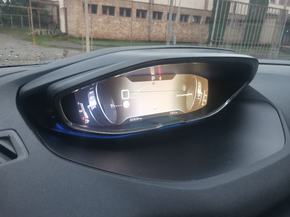 Peugeot 3008 1.2 benzina