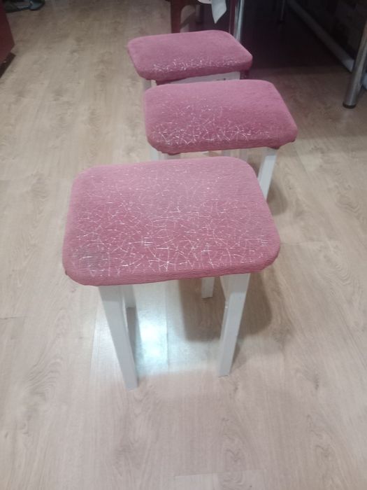 Продам стулья кухонные