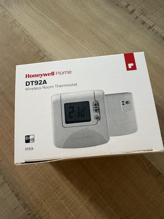 Termostat Honeywell DT92A