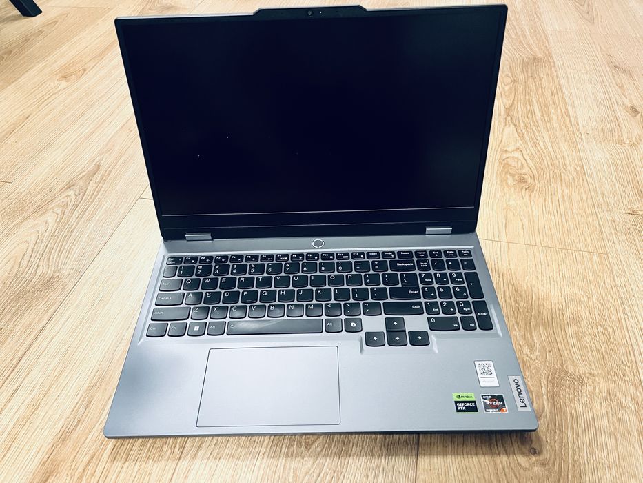 Laptop Lenovo LOQ, in garantie inca 3 ani. Foarte performant