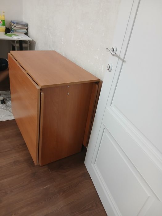 Продам стол для гостей 3 м