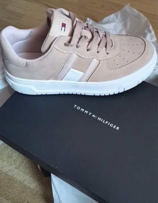 Adidasi tommy hilfiger