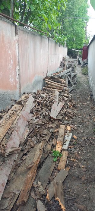 Утин сотилади Продаются дрова