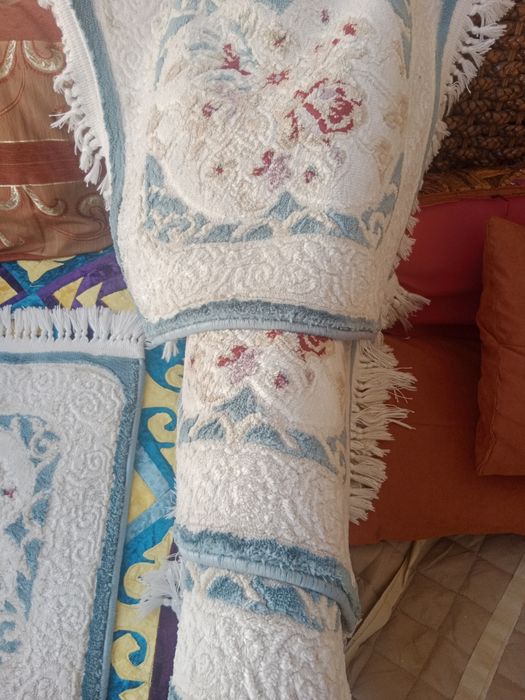 Продам коврики на стулья 4 штуки