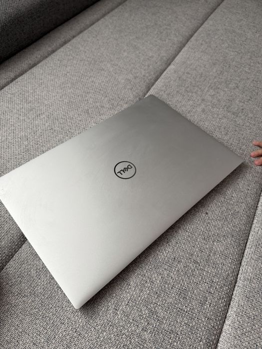 Dell XPS 15 9520 – Intel Core i5 Gen 12, 16GB RAM, SSD, Full HD