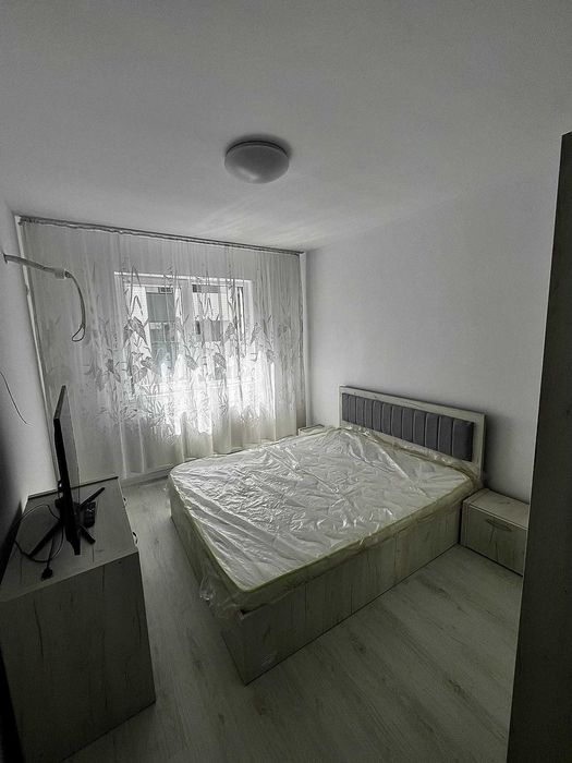 Închiriez studio și loc de parcare Chiajna, Tineretului 65A, chiar în stație la 478