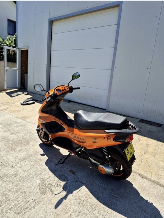 Vând Gilera runner 50