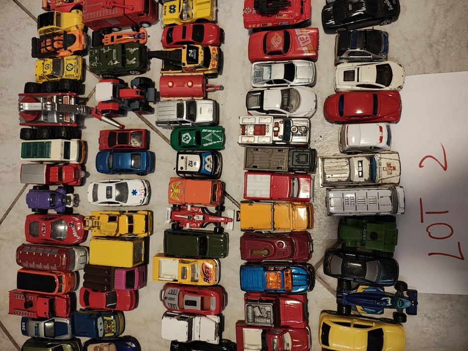 Vând mașinuțe metal și plastic - LOT 2