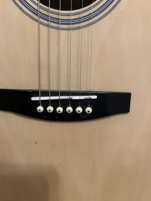 Акустическая гитара