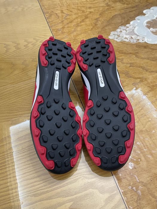 Кроссовки Adidas