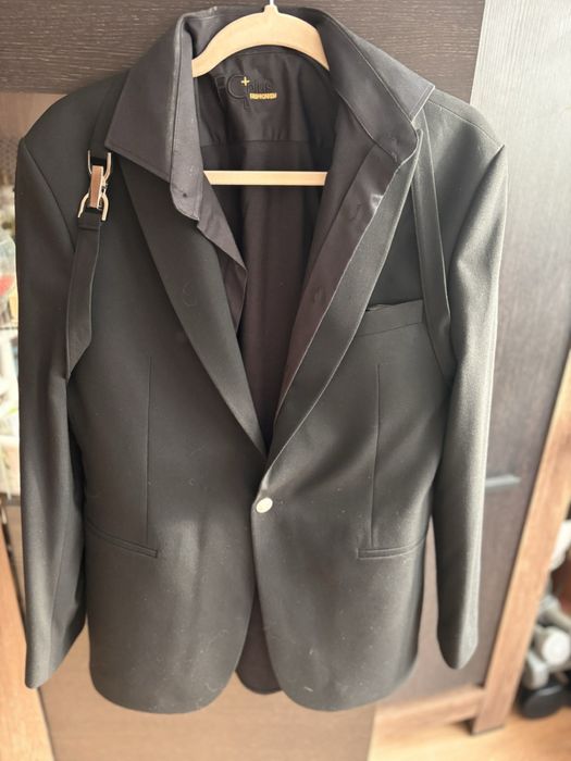 Костюм за абитуриентски бал