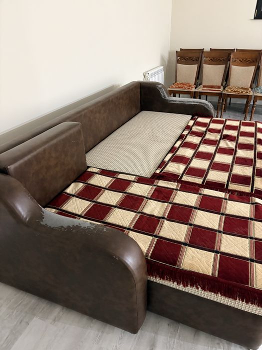 Продаю диван трансформер кровать.