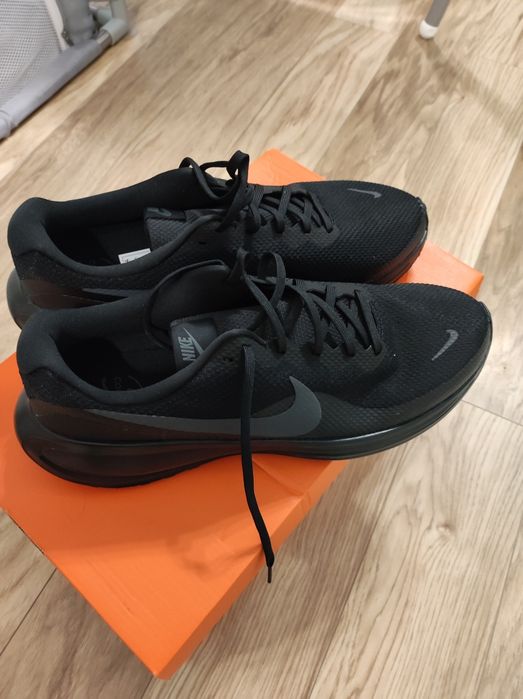 Мъжки маратонки Nike Revolution 8 номер 48.5