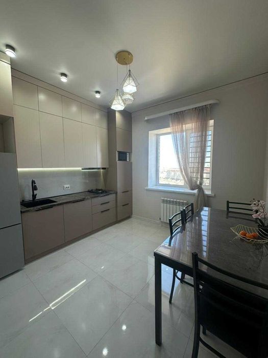 Продам 2х комн кв Батыс  ЖК Бавария