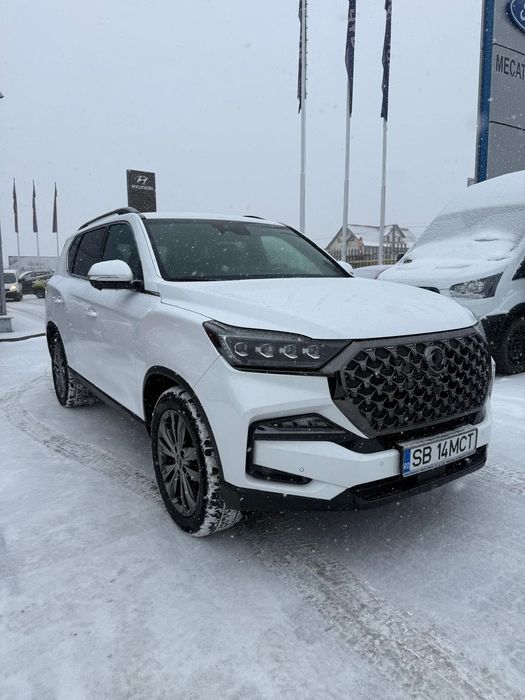 SsangYong REXTON SUV mare. robust , cu 7 locuri ,4x4 nepermanenta cu reductor