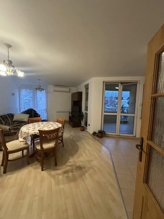 Дава се под наем Двустаен апартамент в София, Витоша - 78 кв.м за 600 € - Снимка #1