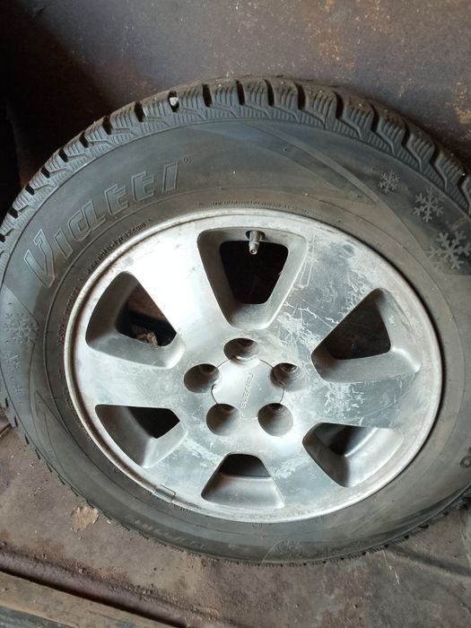 Продам колесо с дискам