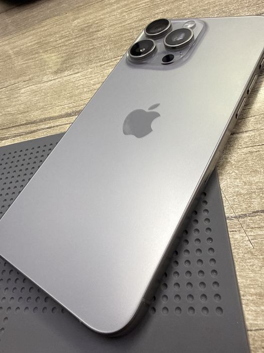 iphone 15 pro max  idiaaal