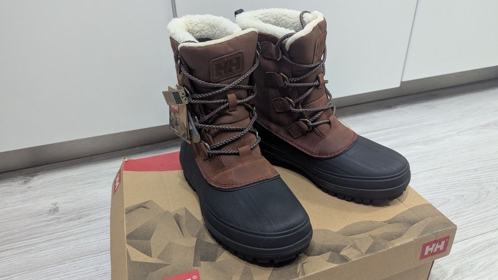 Vând bocanci Helly Hansen Varanger