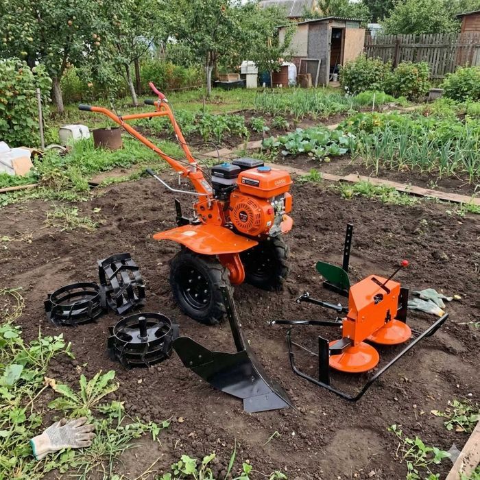 КОМПЛЕКТ Мотоблок + косилка + окучник + плуг и грунтозацепы ВЫГОДНО