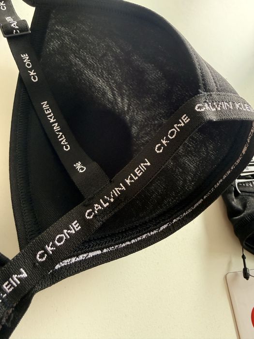 Комплект сутиен и прашки /S, L/ Calvin Klein