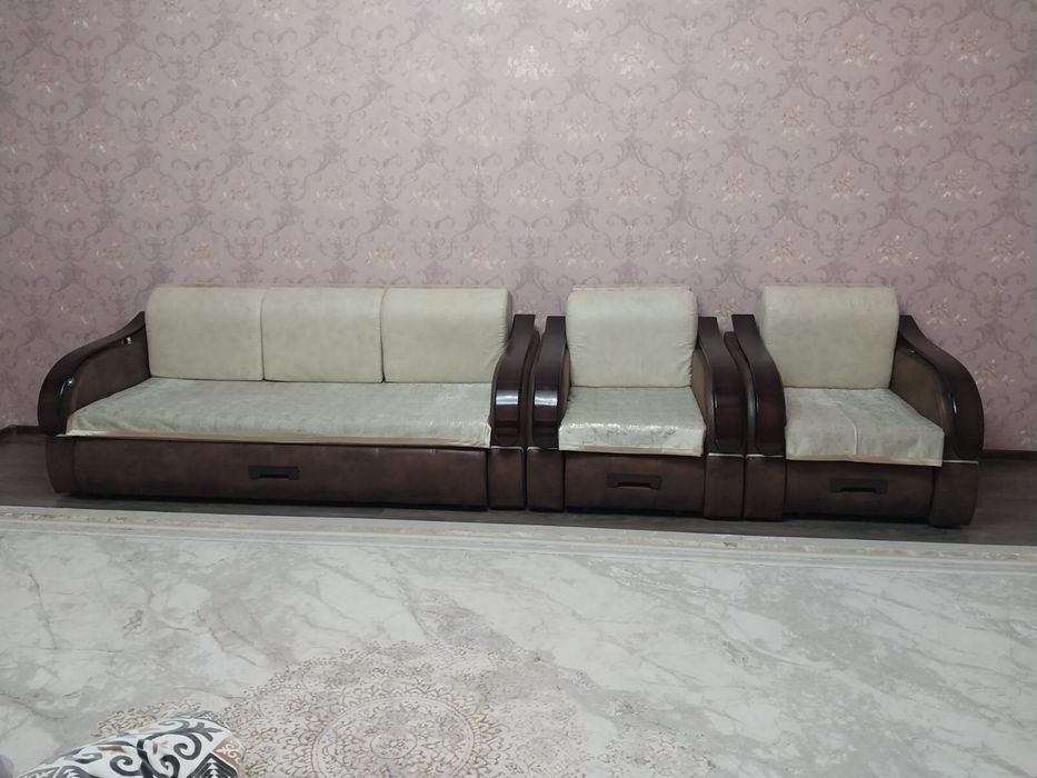 Продается диван с креслом