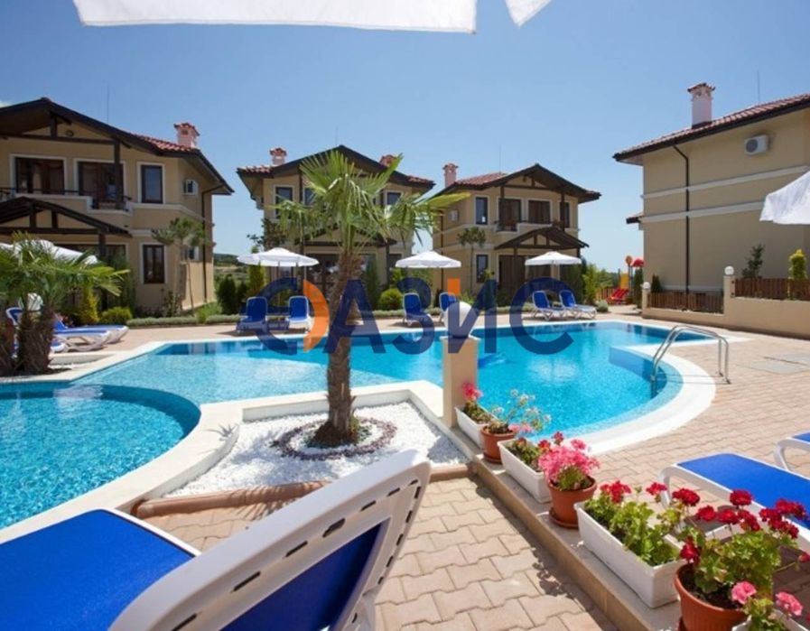 Къща с 2 спални в комплекс Свети Георги, 150 кв. м., Кошарица,