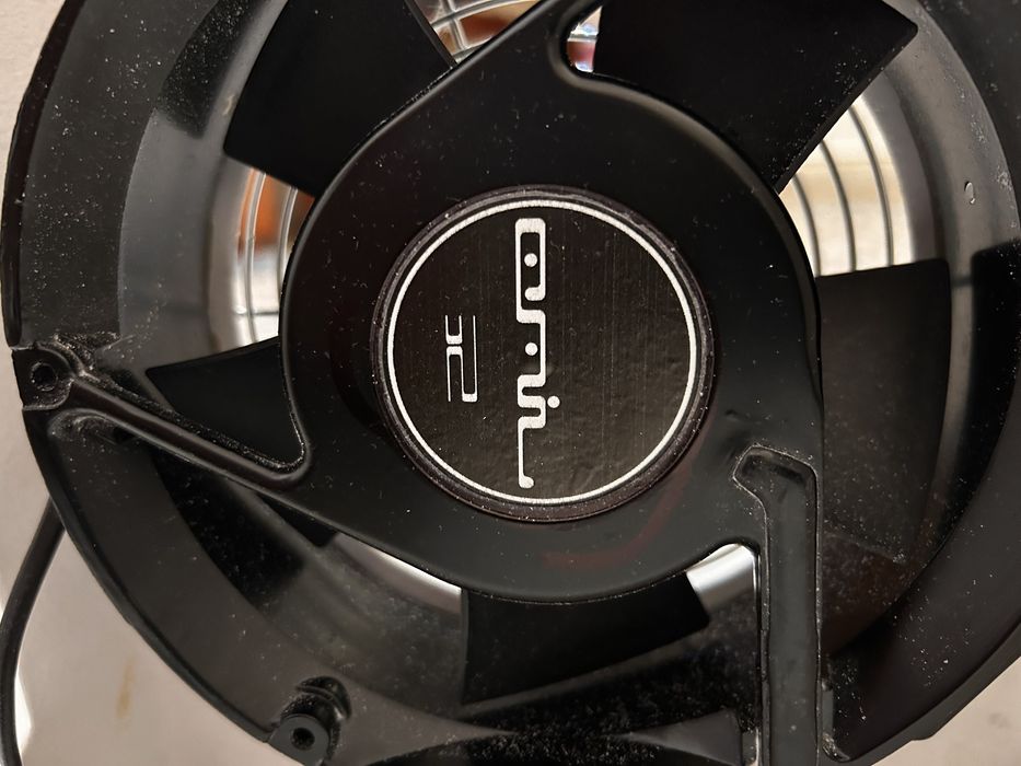 Пылесос для маникюра.