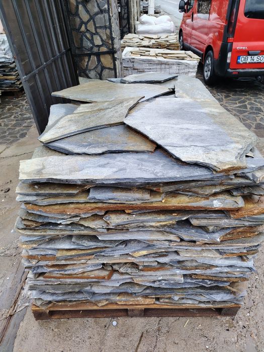 Vând piatră și montez