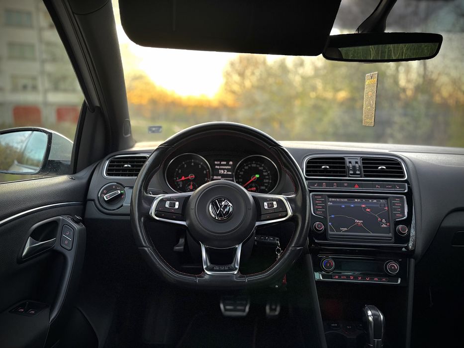 VW Polo * GTI * 1.8TSI * DSG * Kamera * Panorama*