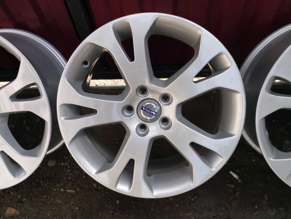 Jante R17 VOLVO C30 C70 S40 V50 S60 V60 V70 S80 Xc70 Model Talos