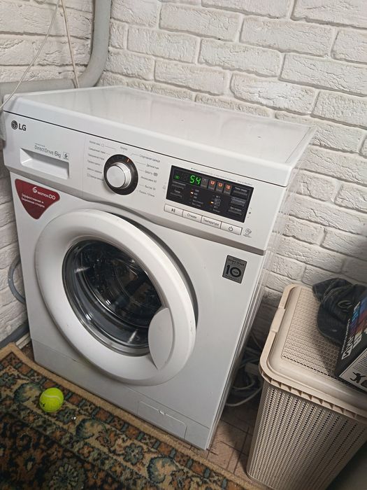 Продам стиральную машину LG