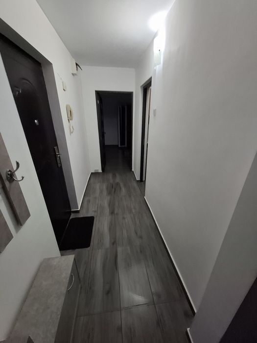 Închiriez apartament cu 2camere