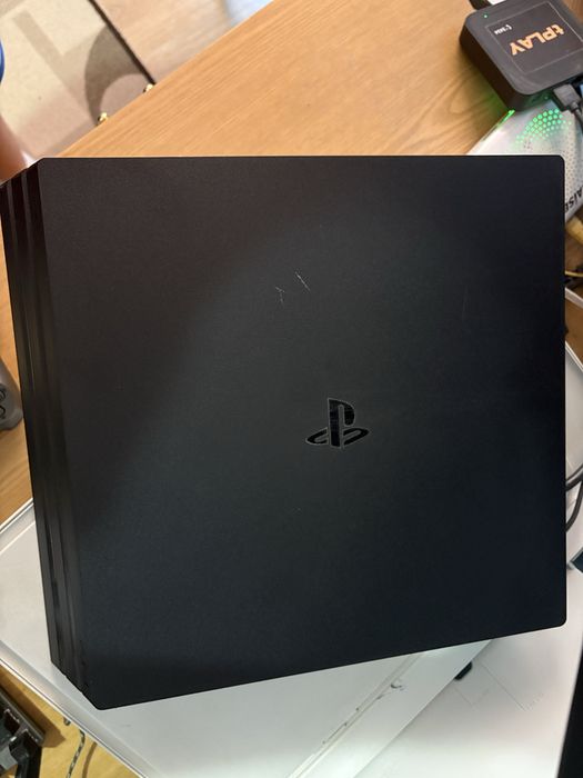 Playstation 4 pro 1TB