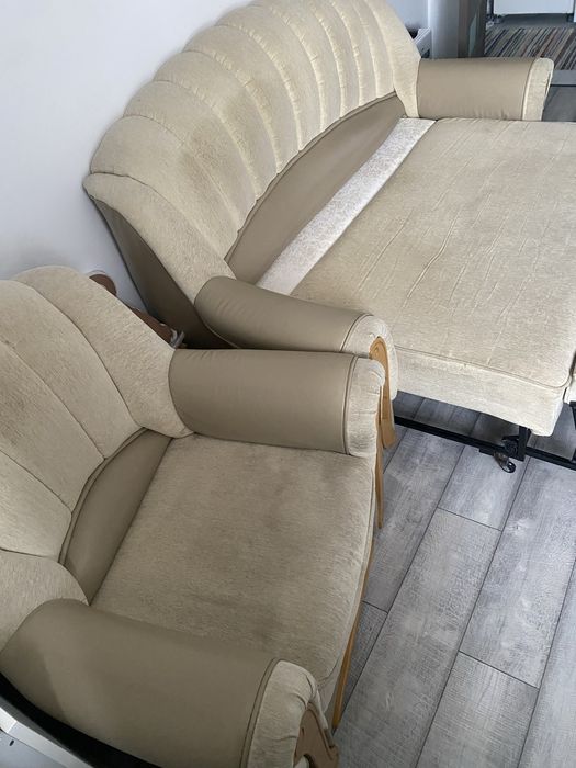 Canapea extensibilă plus 2 fotolii