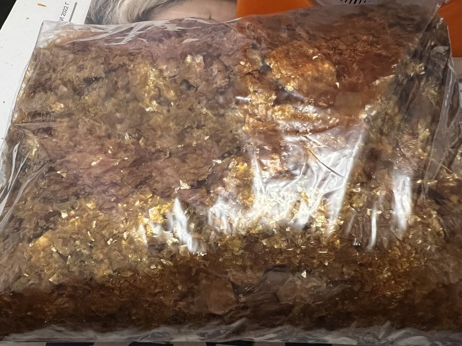 Стар златист шеллак