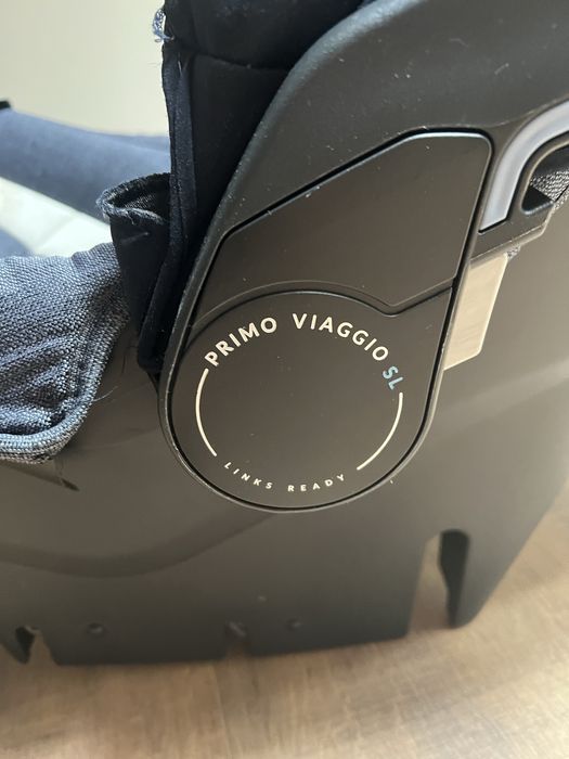 Столче за кола Peg perego и база isofix