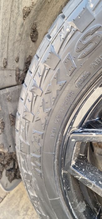 MAXXIS 255/55 R20