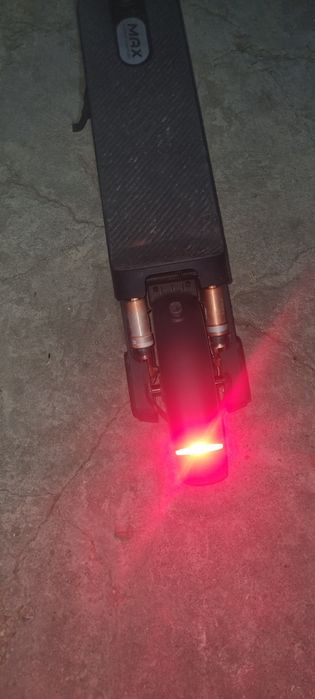 Este in garanție  vând xiaomi scoot 5 max
