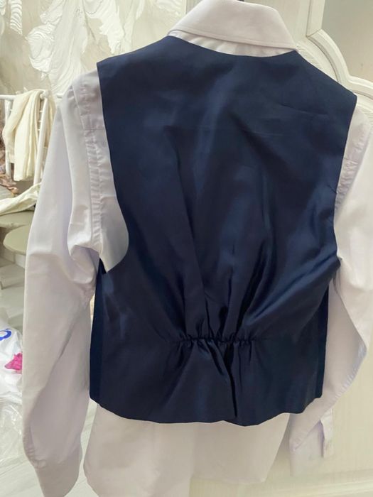 Костюм школьный.           .