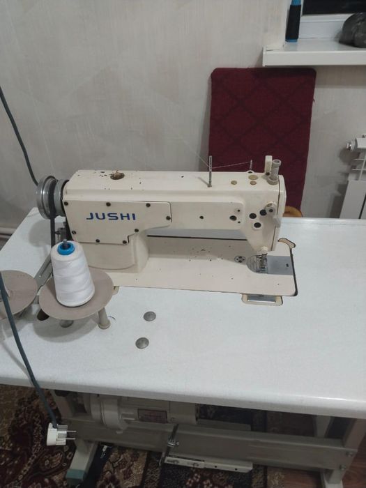 Швейная машина в хорошем состоянии