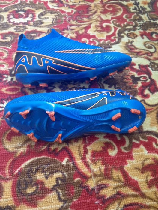 AIR ZOOM futbol butsisi YANGI razmer 40
