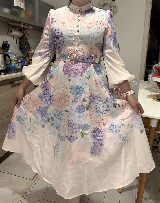 Платье празничное