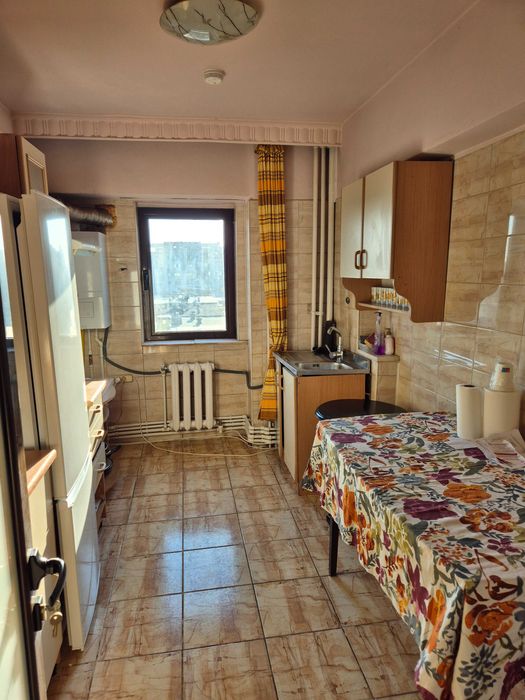Persoana fizica vand apartament 3 camere 78 mp decomandat Bd Pacurari