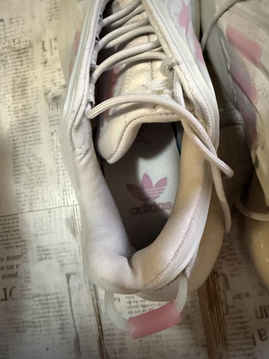 Adidas 38 номер ,носени  една седмица ,опрани ,нови ! Може лек коментар !