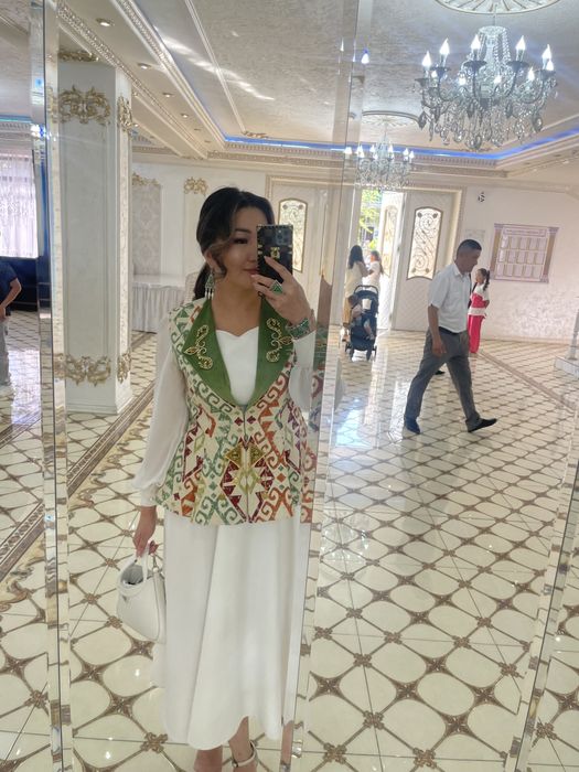 Жилет с каз орнаментами