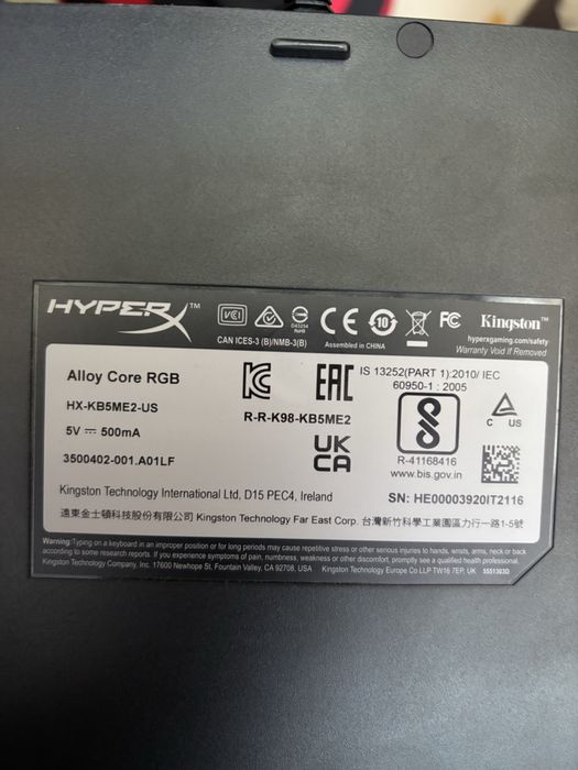 Vand tastatura hyperx si mouse Razer