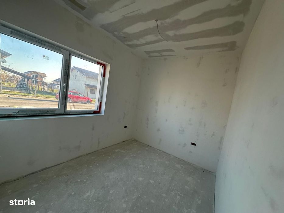 Casa individuala 4 camere, 2 bai, Giarmata