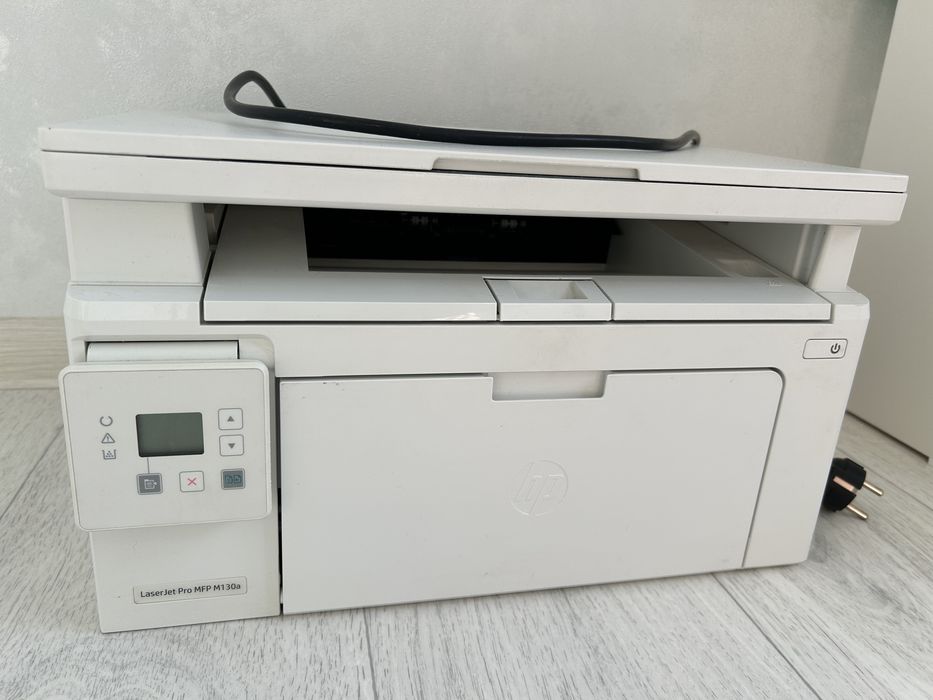 Продам лазерный принтер черно-белый 3 в 1 hp